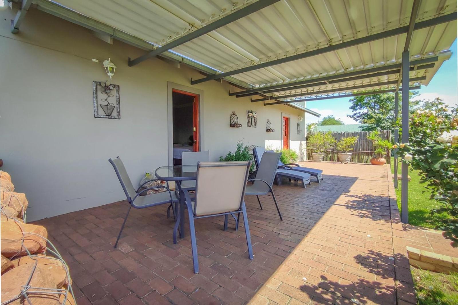 Sanctuary Life Guest Farm Hotel Magaliesburg Buitenkant foto