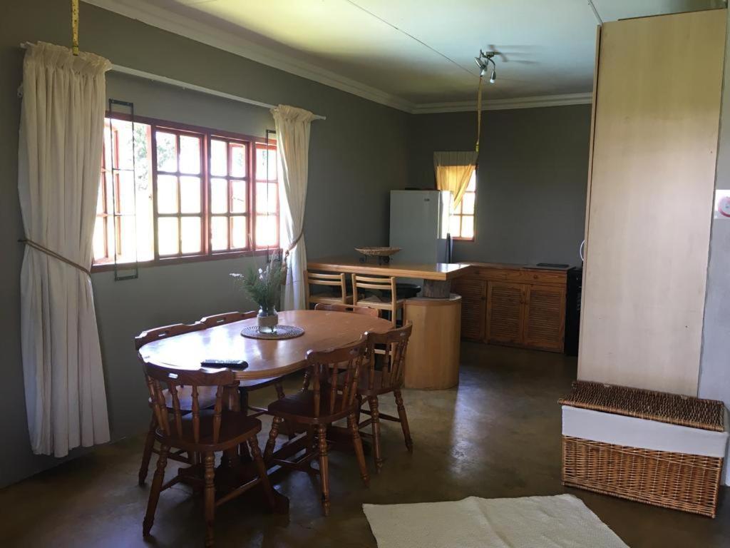 Sanctuary Life Guest Farm Hotel Magaliesburg Buitenkant foto