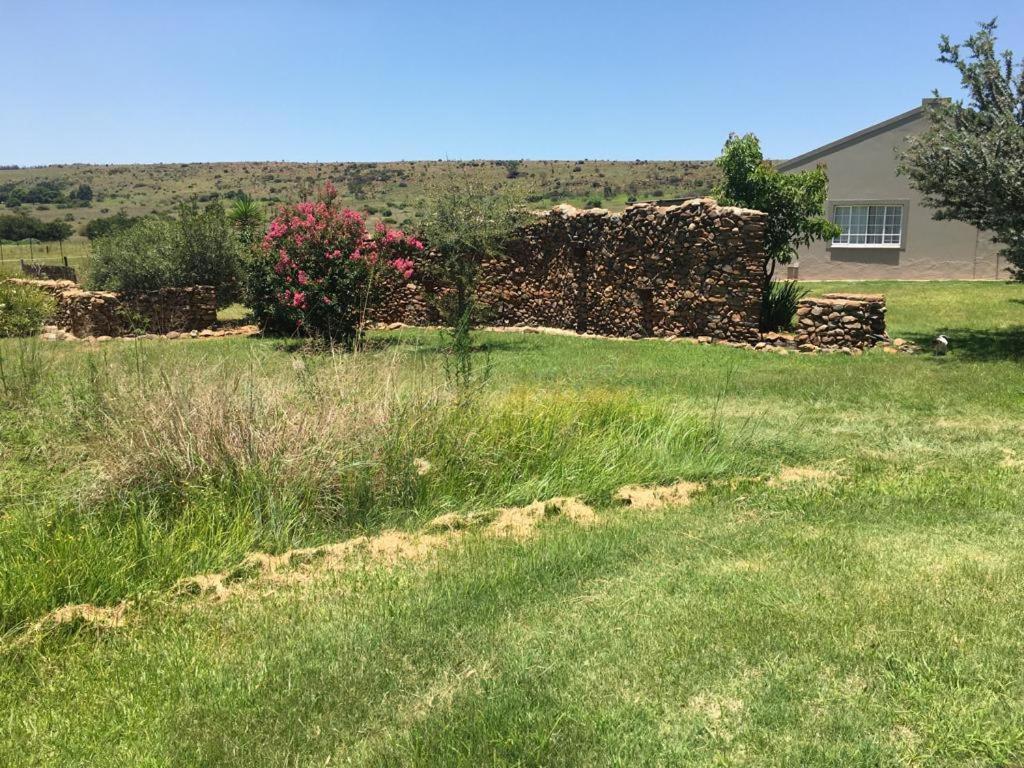 Sanctuary Life Guest Farm Hotel Magaliesburg Buitenkant foto
