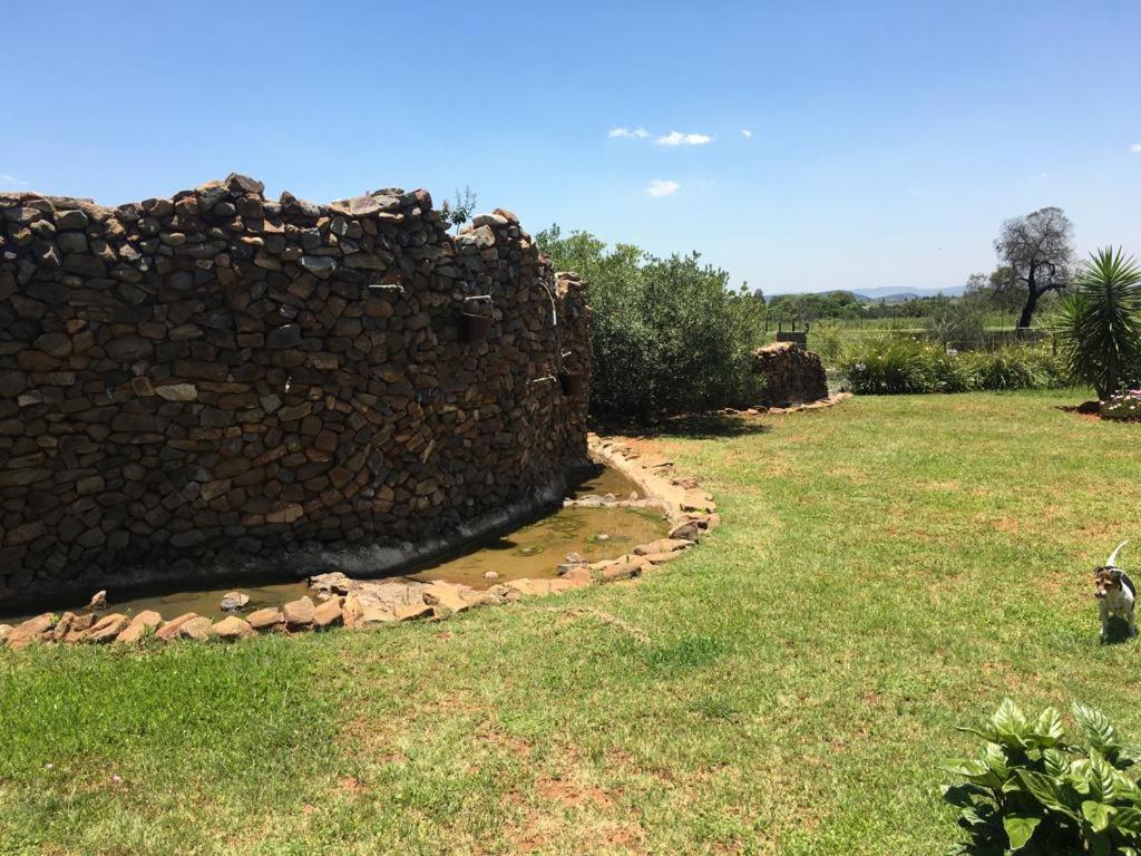 Sanctuary Life Guest Farm Hotel Magaliesburg Buitenkant foto