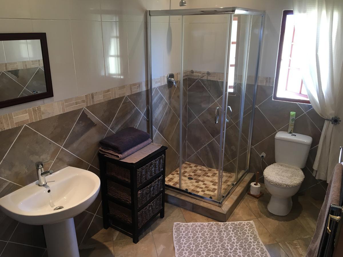 Sanctuary Life Guest Farm Hotel Magaliesburg Buitenkant foto