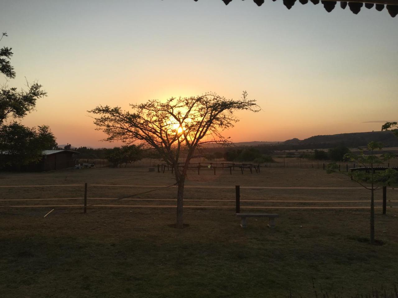 Sanctuary Life Guest Farm Hotel Magaliesburg Buitenkant foto